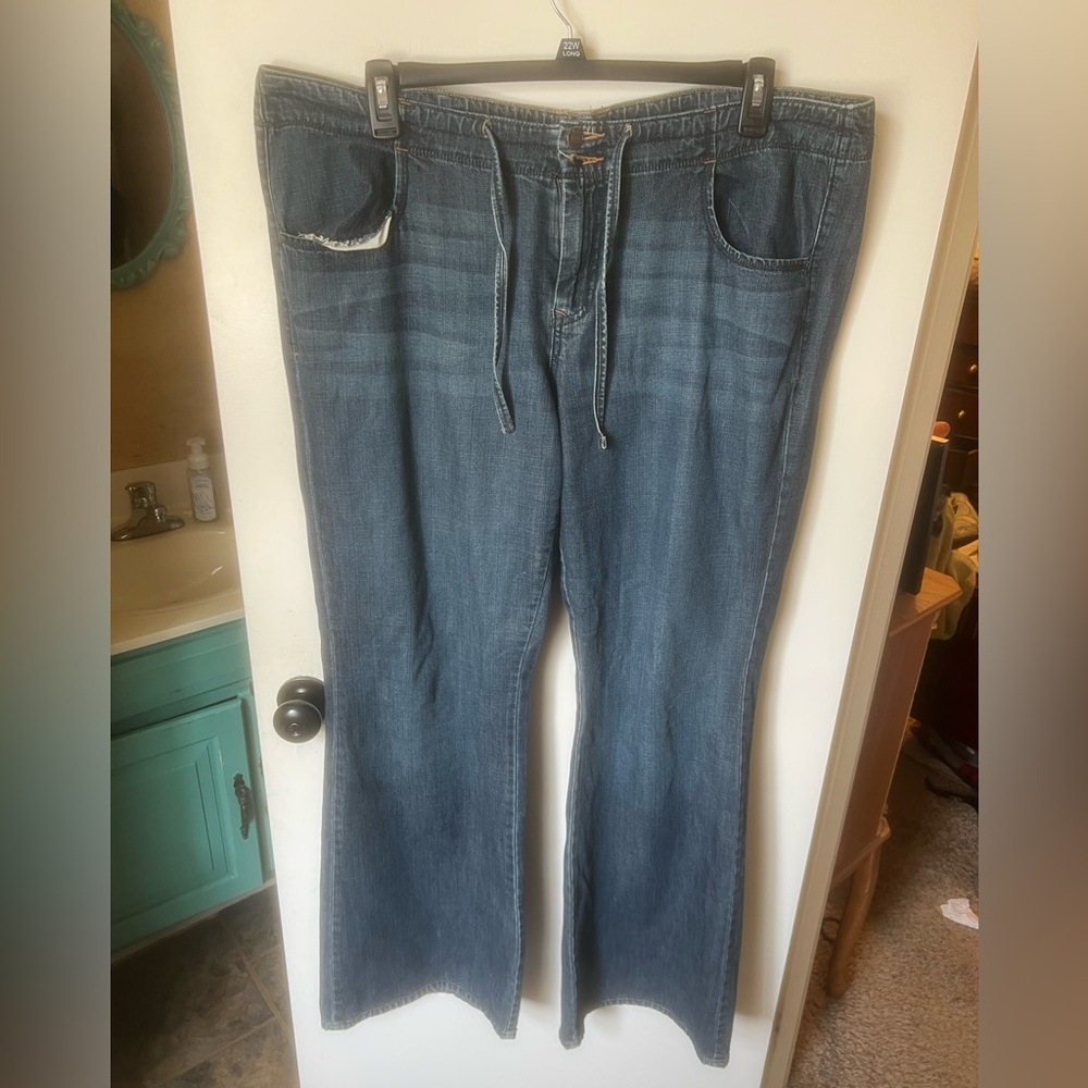 Old Navy flare leg Jean